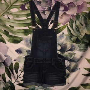 ⚡️ Overall shorts, never been worn! NWOT